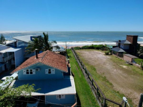 Linda Casa, Penha, Praia Vermelha